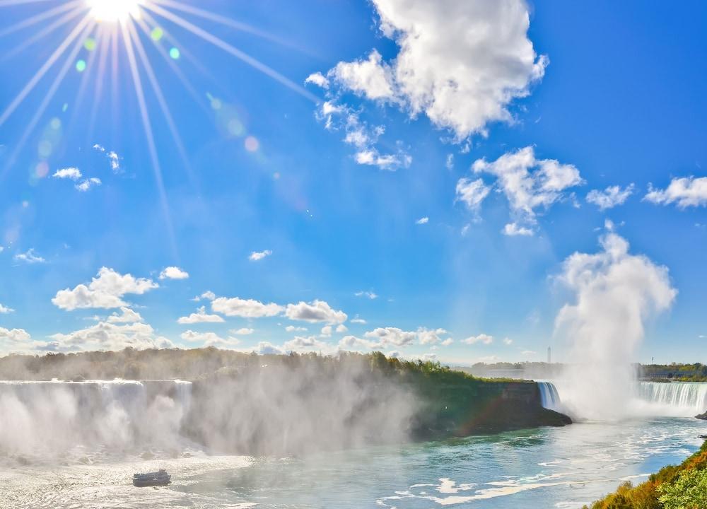 Skyline Hotel & Waterpark Niagara Falls Esterno foto