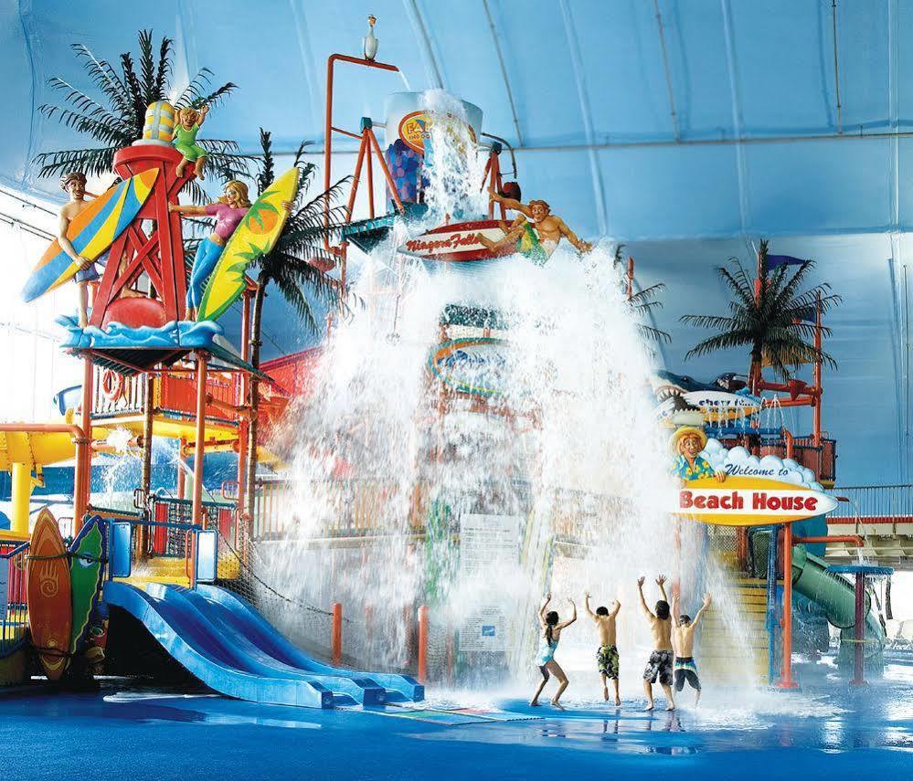 Skyline Hotel & Waterpark Niagara Falls Esterno foto